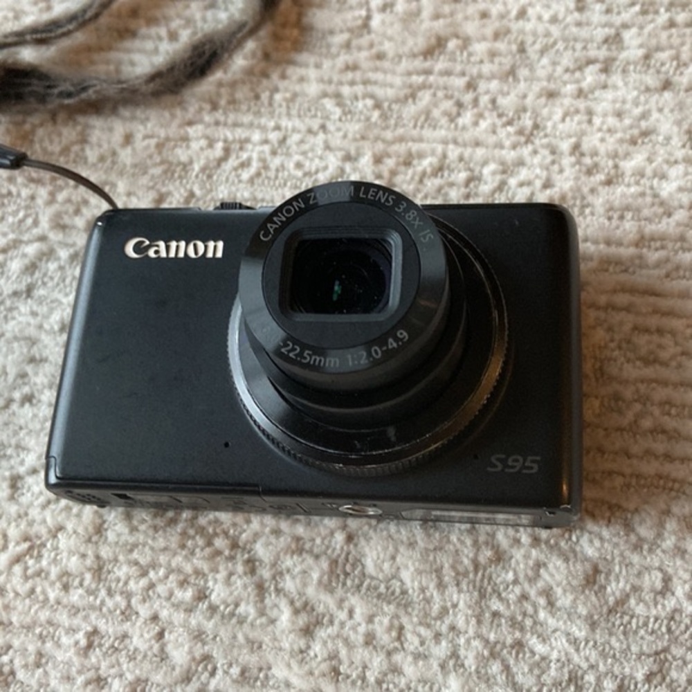 Canon S95 Power Shot digital camera
